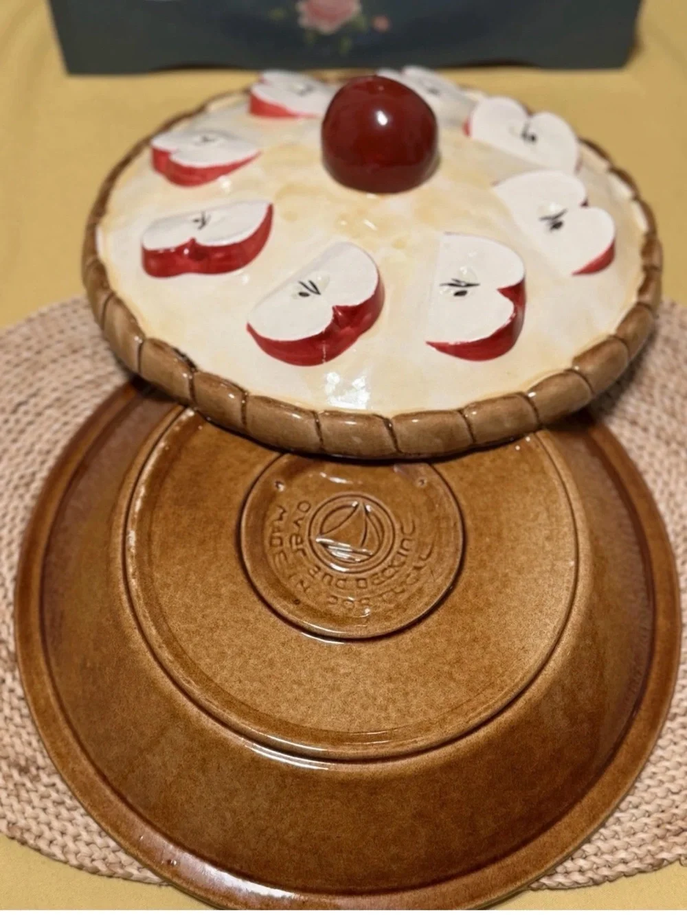 Ceramic Apple Pie Serving Dish with Red Apple Accents